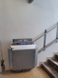 Los errores más comunes al instalar salvaescaleras y cómo evitarlos